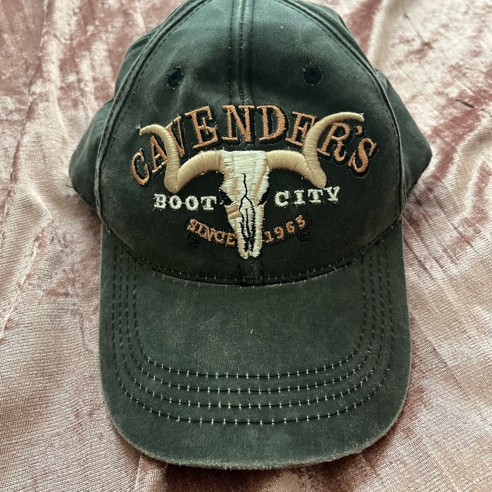 Cavenders Cap